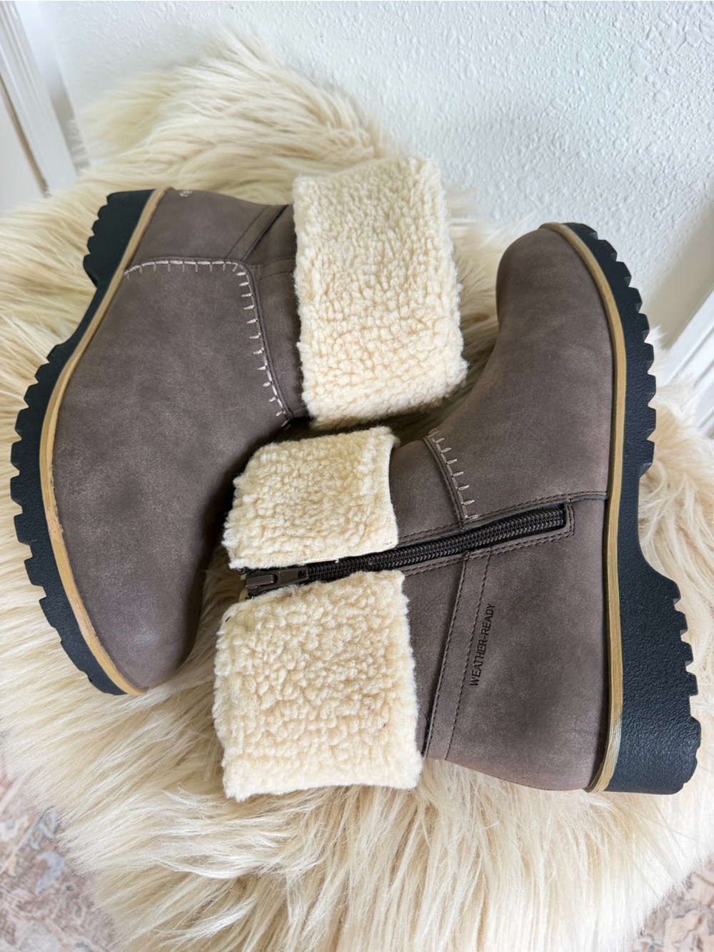JBU By Jambu Shelly Weather Ready Faux Shearling Boots Brown Size 10 cabin cozy